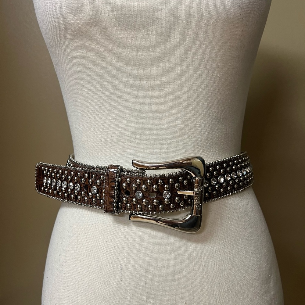 Guess brown rhinestone leather belt
